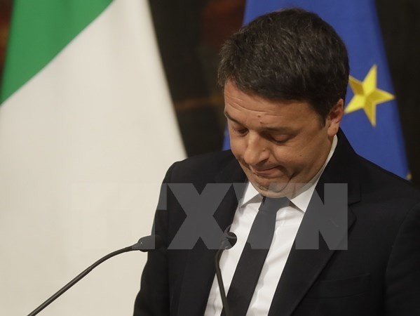 Премьер Италии подаст в отставку из-за поражения на референдуме - ảnh 1